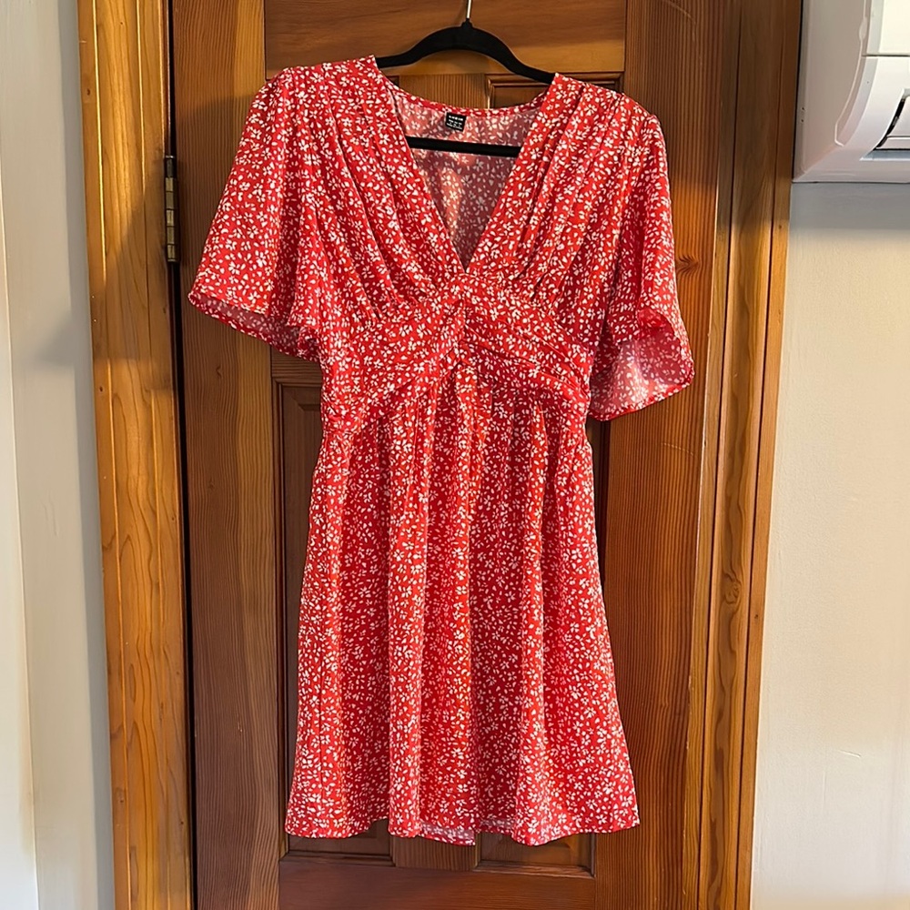 SHEIN Red Midi Sundress with V-Neck and Short Sleeves
